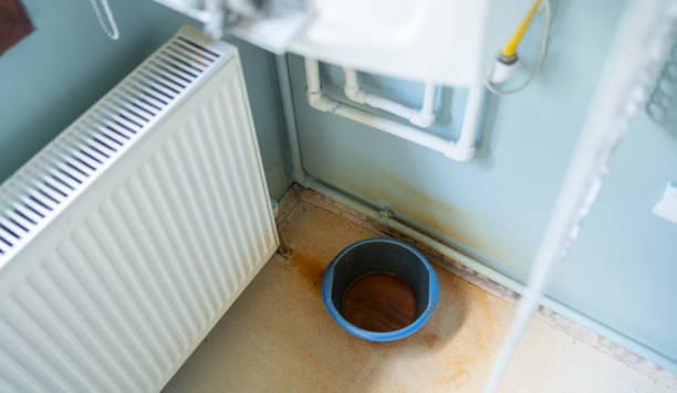Best 24/7 water damage repair  in Manhattan, KS